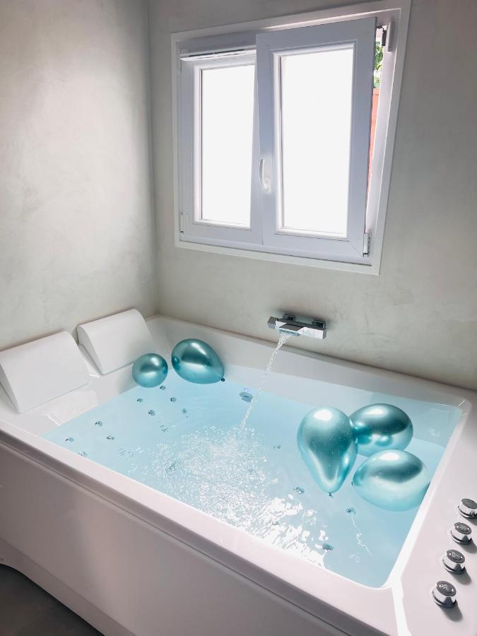 Spa Jungle Le Mesnil-Saint-Denis Eksteriør billede
